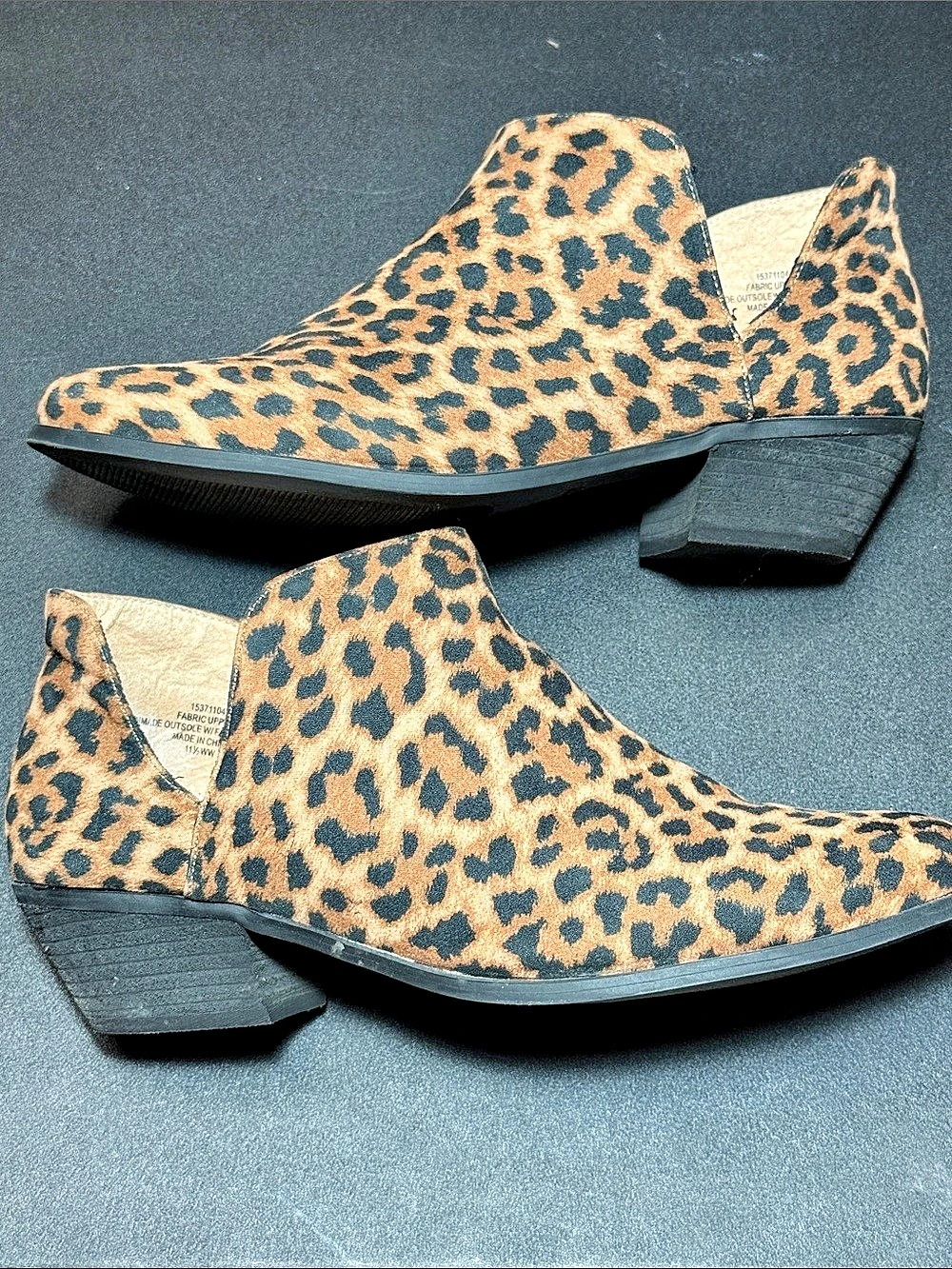 TORRID Side Dip Ankle Bootie Leopard Print US 11 WW